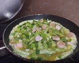 Foto langkah ke 3 dari resep Dadar Sosis Buncis.