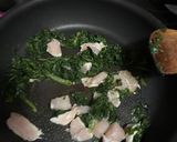 Foto del paso 1 de la receta: Casarecce con espinacas, pollo y nueces