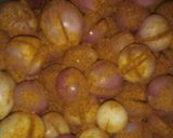 A picture of step 2 of Sindhi Basaran ji khattanr.(onion pickle).