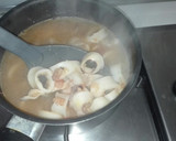 Foto del paso 4 de la receta: Guiso de calamares y mejillones en salsa amarilla