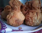 A picture of step 12 of Potli samosa.