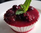 Une image de l'étape 6 de Panna cotta au lait d'amande et coulis de fruits rouges.