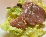 Une image de l'étape 2 de Thon cru sur salade.