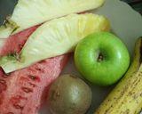 A picture of step 1 of Fruit blunch.