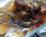Foto del paso 4 de la receta: Cabeza de cerdo al horno asado en su propio jugo y verduras con patata