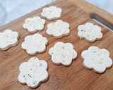 A picture of step 3 of Feta Cheese Fried Cookies.