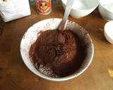 Foto del paso 1 de la receta: Bizcocho de cacao y nueces con vermú