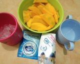 Foto langkah ke 1 dari resep Mango Lassi.