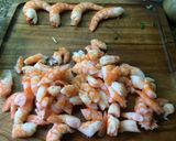 Foto del paso 5 de la receta: Cocina para enamorar: Causa limeña con camarones y palta (fácil pero laborioso)