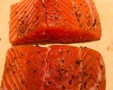 รูปขั้นตอนการทำที่ 2 ของ แซลมอนเวลลิงตัน (Salmon Wellington or Salmon En Croute)