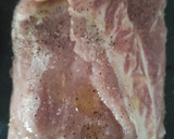 Foto del paso 2 de la receta: Lomo de Cerdo en Papillote con Cremosa de Puerros y Aceite de Albahaca