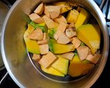 Foto langkah ke 1 dari resep Kolak ubi labu kuning.