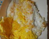 A picture of step 2 of Ham and Eggs on Rye Pumpernickel Bread.