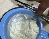 A picture of step 1 of Tzatziki dip.