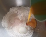 Foto langkah ke 2 dari resep 307. Roti Isi Vla Custard.