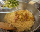A picture of step 5 of Shrimp Garlic Noodle.
