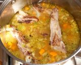 Foto del paso 4 de la receta: Sopa de porotos tórtola con costillas de cerdo