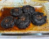 Foto del passaggio 3 della ricetta Bistecche di funghi portobello al forno 🍄 🏳️‍🌈 🦄