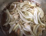 Foto del paso 3 de la receta Chuletas de cerdo con frutos secos en salsa