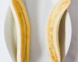 A picture of step 2 of Banana split.