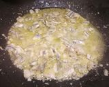 A picture of step 2 of Spaghetti con alici e pane.