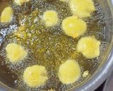 બટાકા ની ચિપ્સ ના ભજીયા (Potato Chips Bhajiya Recipe In Gujarati) રેસીપી સ્ટેપ1ફોટો
