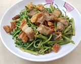 รูปขั้นตอนการทำที่ 3 ของ กระเฉดหมูกรอบ