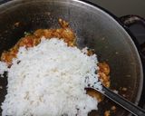 Foto langkah ke 5 dari resep Nasi Goreng Bakso.