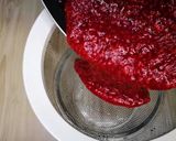A picture of step 3 of No bake Raspberry cheese cake.