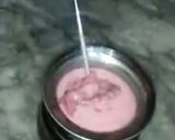 A picture of step 3 of (Hand made) Strawberry Samoothie🍓🍸.