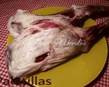 Foto del paso 1 de la receta Paletilla de cordero al horno, con mantequilla y romero