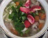Foto langkah ke 3 dari resep Sup Tulang Ayam Wortel.