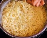 स्पेगेटी इन क्रीमी टोमाटोसॉस(spaghetti in creamy tomatosauce recipe in hindi) रेसिपी चरण 1 फोटो