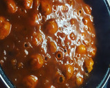 Foto del paso 3 de la receta: Albóndigas de pollo con manzana y salchichas