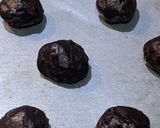 Foto langkah ke 5 dari resep Double Chocolate Cookies.