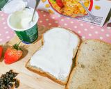รูปขั้นตอนการทำที่ 2 ของ Strawberry Toast Yogurt