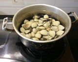 Hình bước làm 1 của món Canh ngao dứa chua
