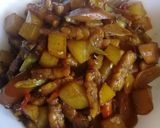 Foto langkah ke 7 dari resep Oseng Tempe Kentang Sosis. Anti ribet.
