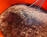 Gambar langkah 3 resipi Double Chocolate Muffin.