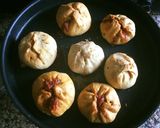स्पेशल मीठी और नमकीन बेक्ड कचौड़ियां (special meethi aur namkeen baked Kachori Recipe in Hindi) रेसिपी चरण 5 फोटो