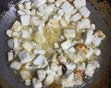A picture of step 2 of Mutter Paneer.