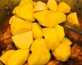 A picture of step 3 of Punjabi style ke chicken 🐔 aalo.