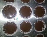 Foto langkah ke 5 dari resep Cupcake cokelat ketan hitam.