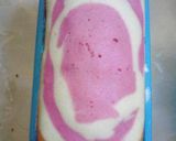 Foto langkah ke 5 dari resep Bolu zebra pink.