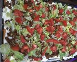 A picture of step 7 of Taco pizza.