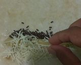 Foto langkah ke 6 dari resep Lumpia Pisang Coklat Keju.