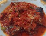 Foto langkah ke 4 dari resep Tongkol Goreng Saus Manado.