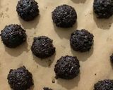 Foto langkah ke 2 dari resep Almond Chocolate Ball.