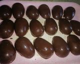 Foto del paso 1 de la receta: Medio huevo de Pascua relleno