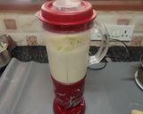 A picture of step 3 of Apple Cinnamon Soya Shake.